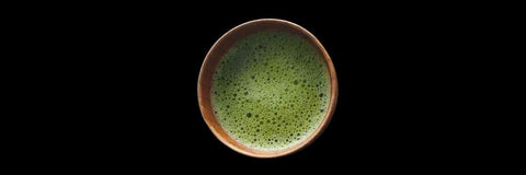 hvordan man laver matcha skum